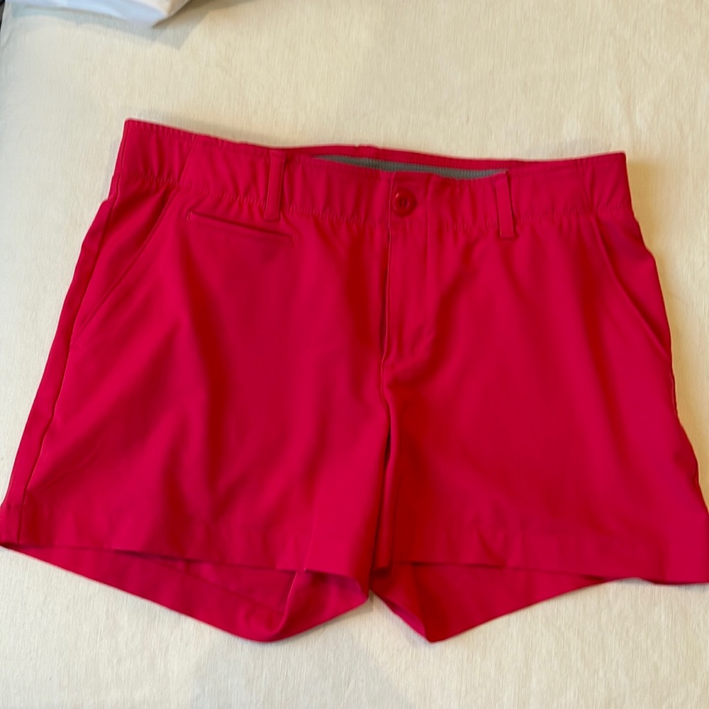 Under Armour golf shorts
